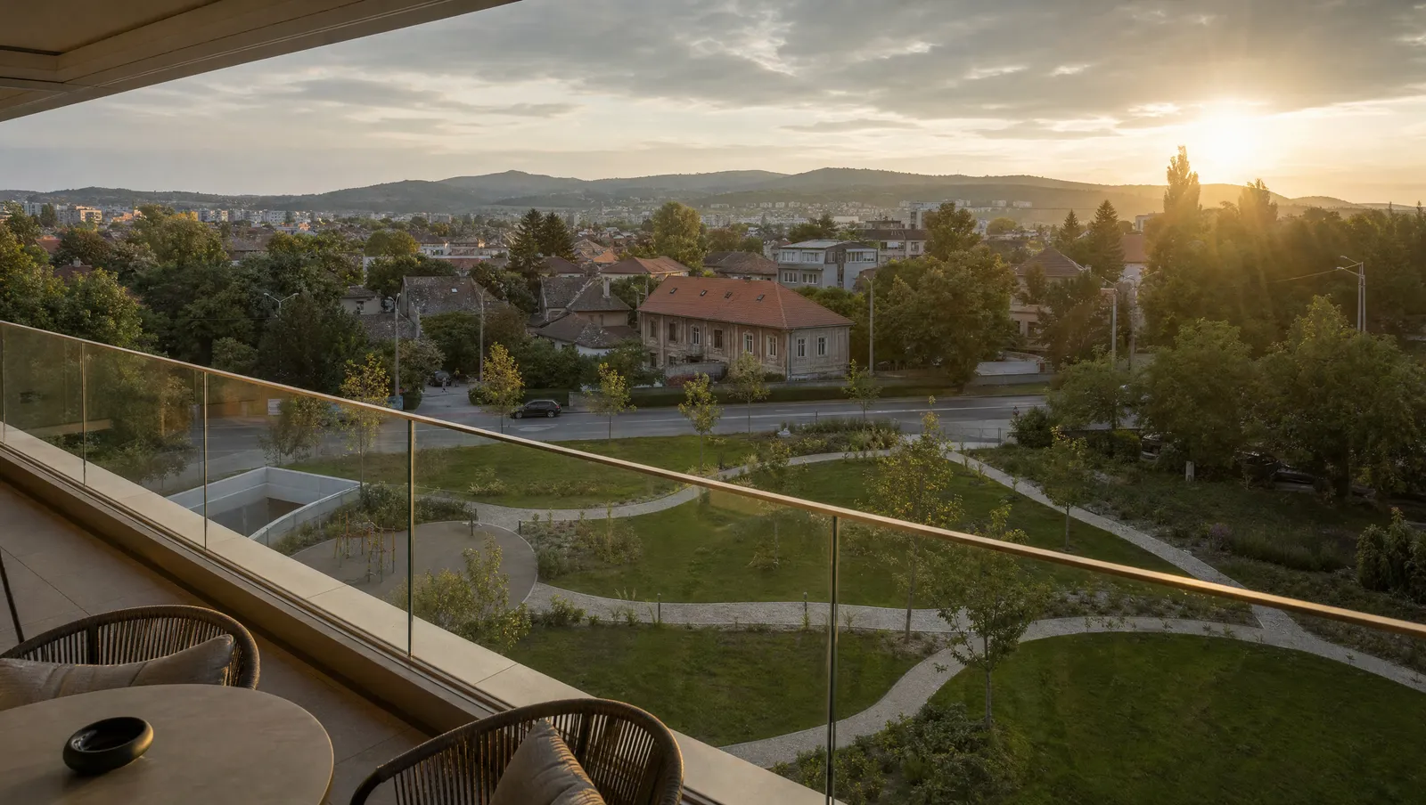 Vedere de pe balcon spre grădină